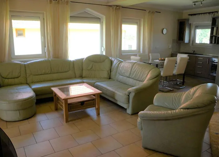 In 2 Balatonszentgyorgy